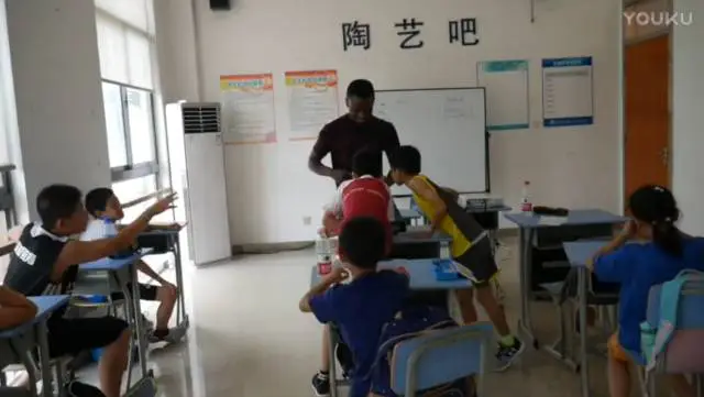 刻苦训练篮球时如何避免受伤的建议_1